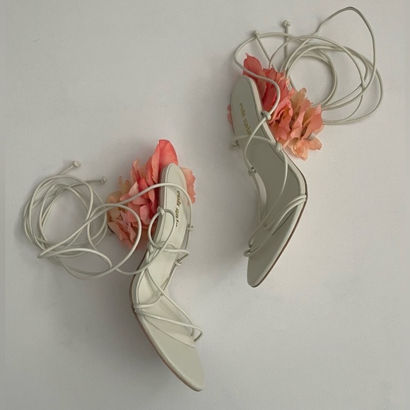 Cult Gaia Off White Effie Flower Petal Heel Strappy Sandals 36 6 Lace Up Wedding - Picture 5 of 13